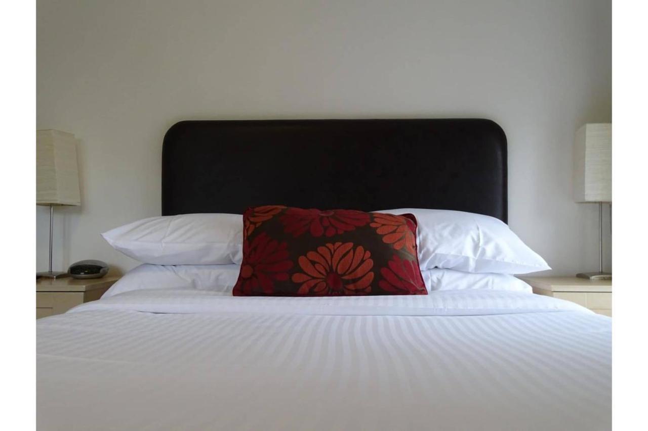 Oyo White Horse Hotel Storrington Buitenkant foto