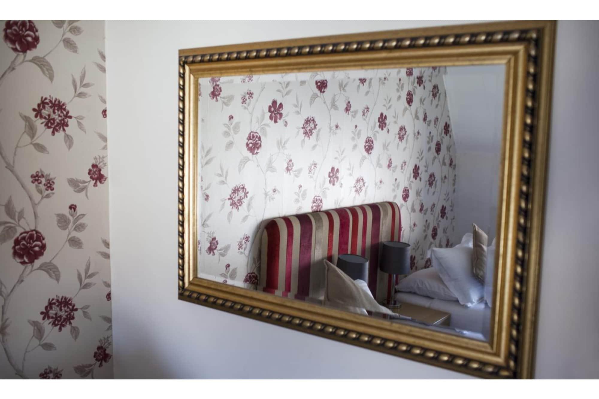 Oyo White Horse Hotel Storrington Buitenkant foto