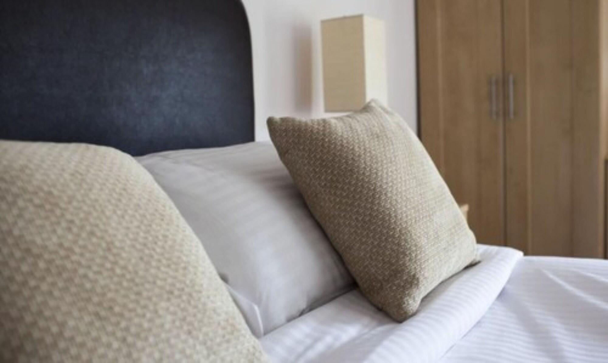 Oyo White Horse Hotel Storrington Buitenkant foto
