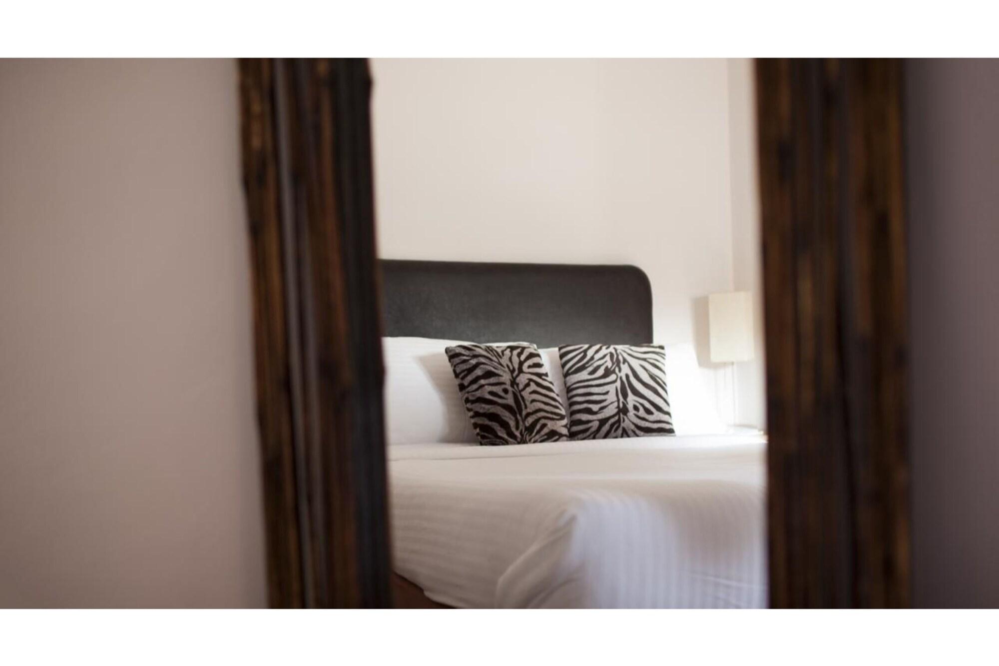 Oyo White Horse Hotel Storrington Buitenkant foto