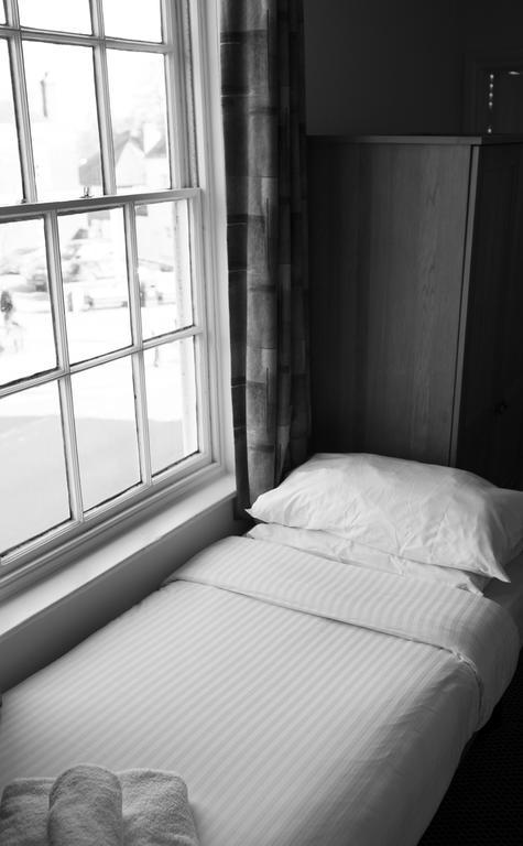 Oyo White Horse Hotel Storrington Buitenkant foto
