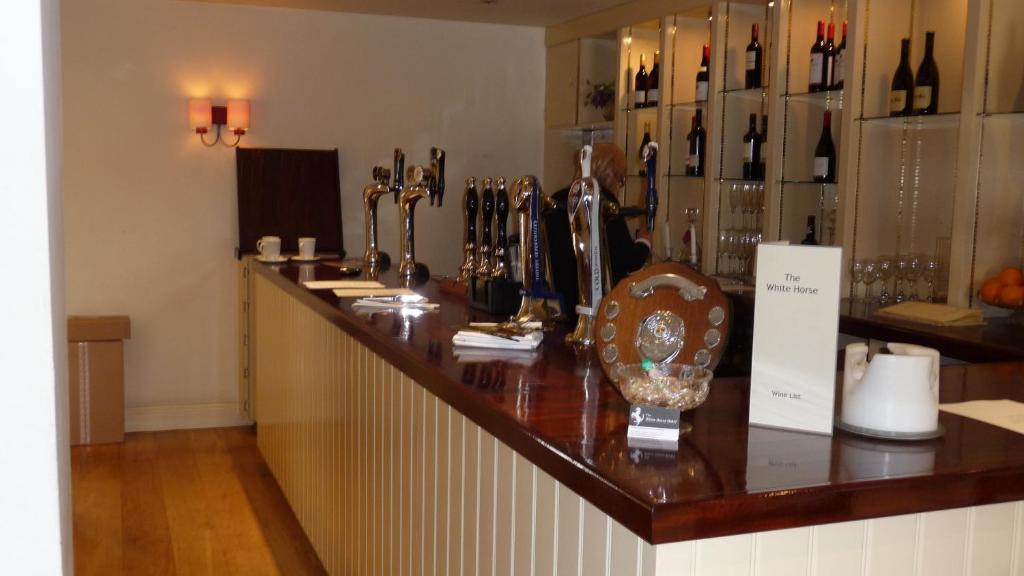 Oyo White Horse Hotel Storrington Buitenkant foto