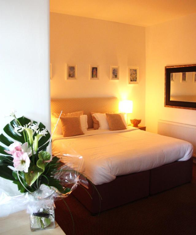 Oyo White Horse Hotel Storrington Buitenkant foto