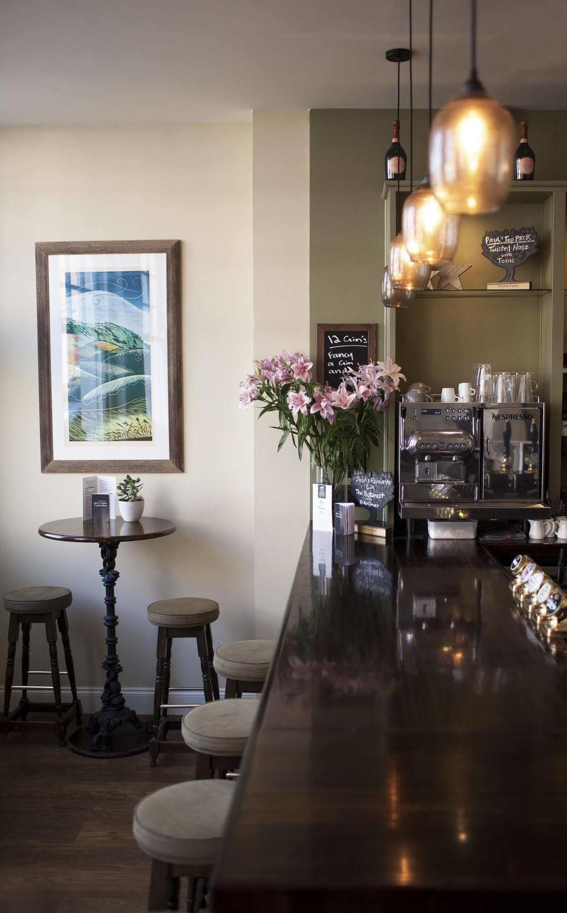 Oyo White Horse Hotel Storrington Buitenkant foto